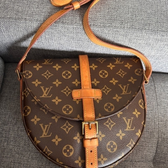 Louis Vuitton Vintage Chantilly GM Crossbody Bag - Picture 3 of 11
